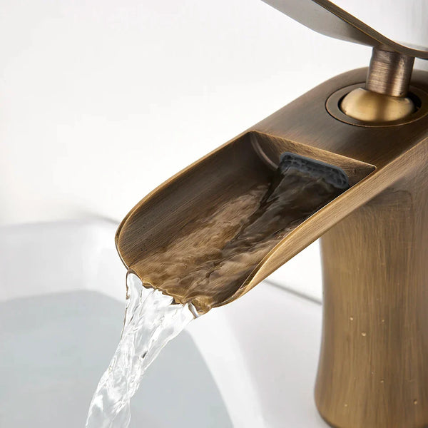 Aquora Waterfall Faucet