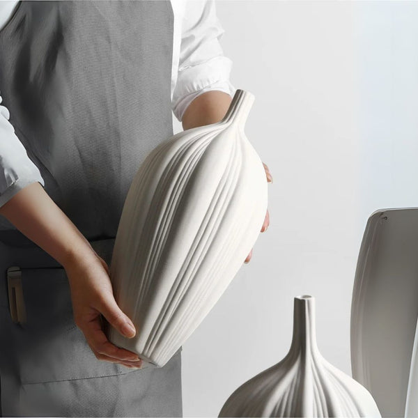 Aurrelian Norway Vase Collection