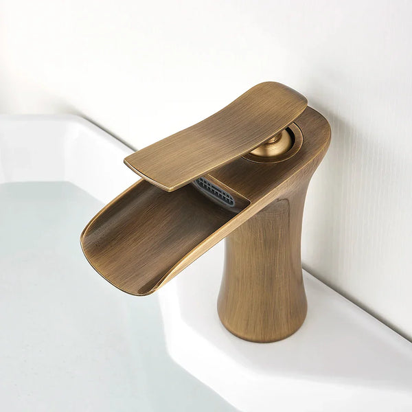 Aquora Waterfall Faucet